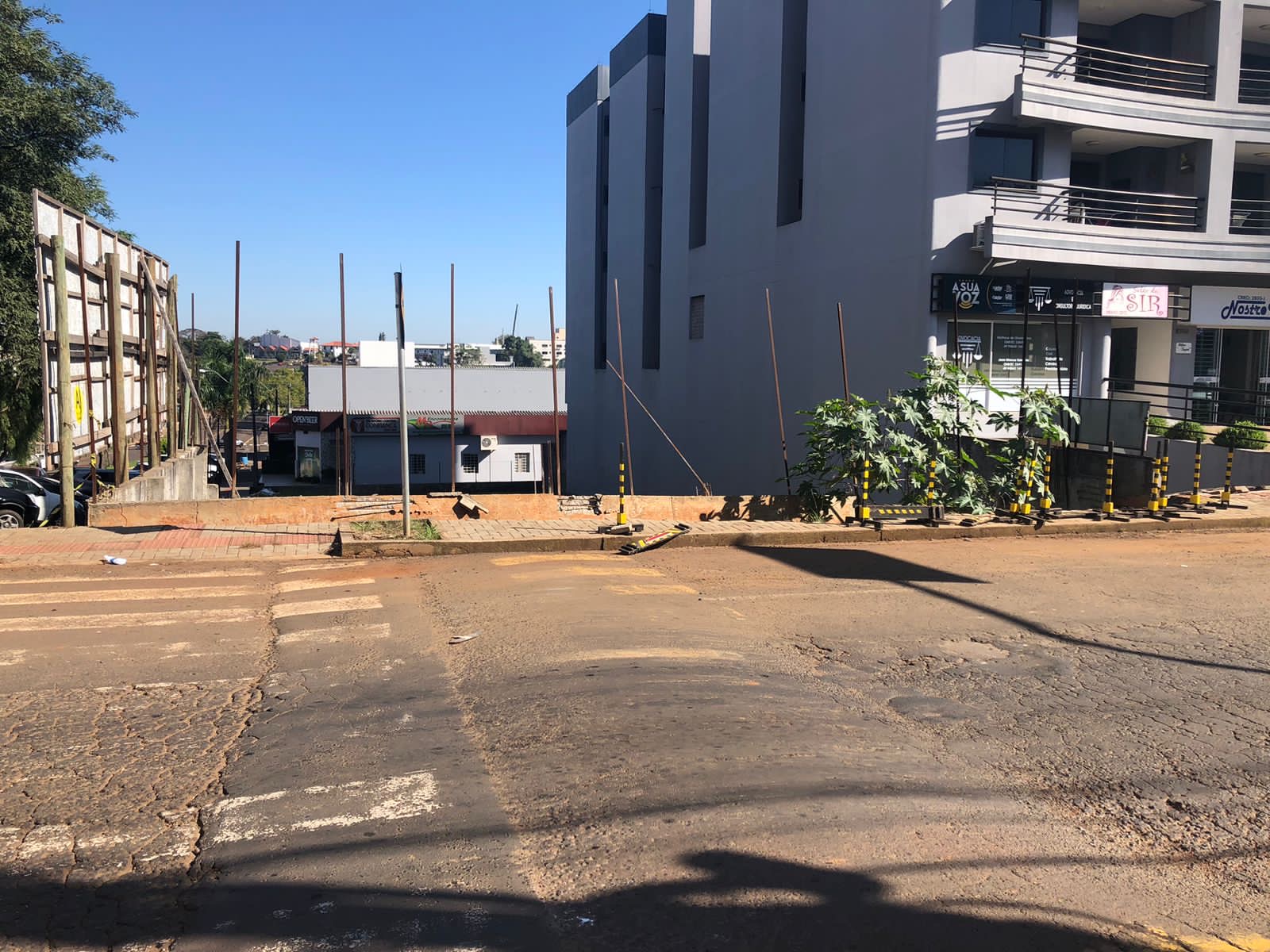 Acessibilidade: MPSC obtém liminar e cidadão deverá reconstruir passeio público em Pinhalzinho