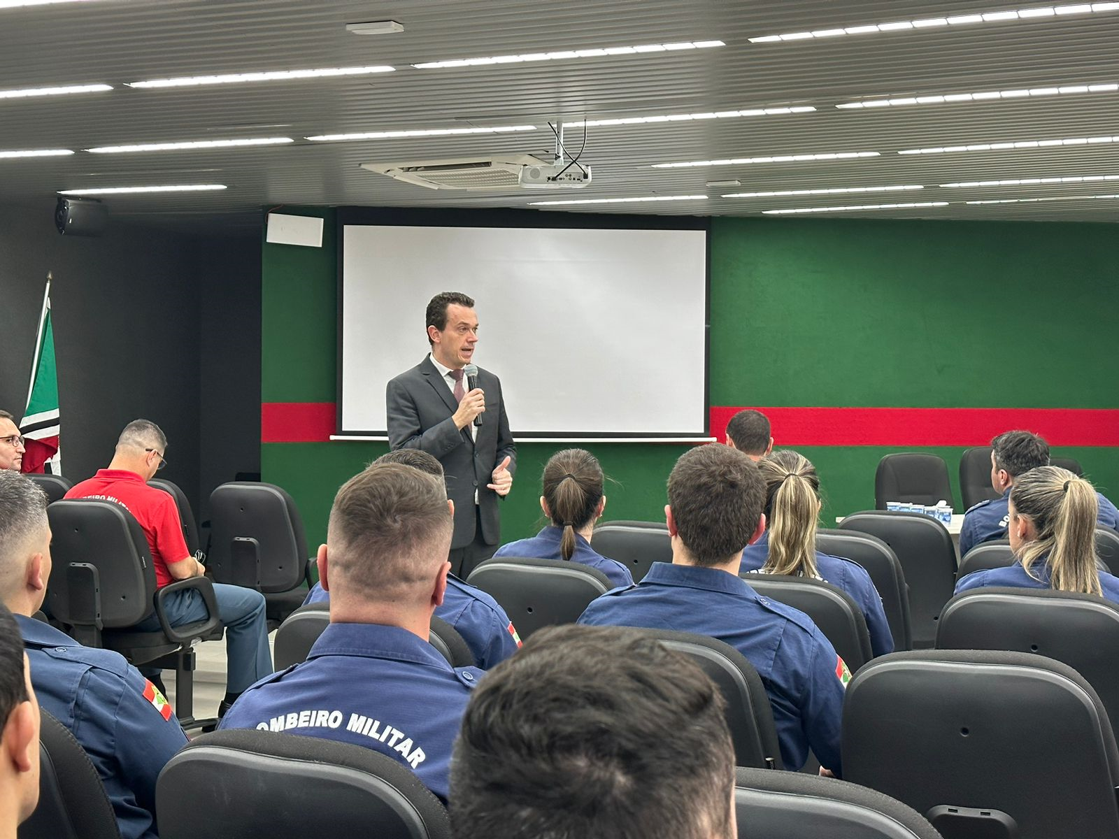 No Sul, Promotor de Justiça leva capacitação sobre violência doméstica a bombeiros militares